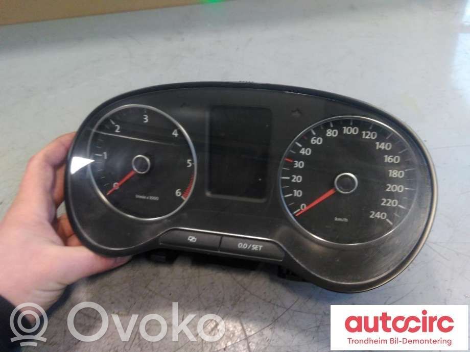 Volkswagen Amarok Tachimetro (quadro strumenti) 