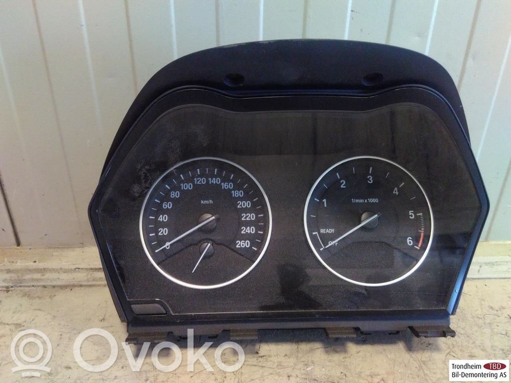 BMW 2 F45 Licznik / Prędkościomierz 