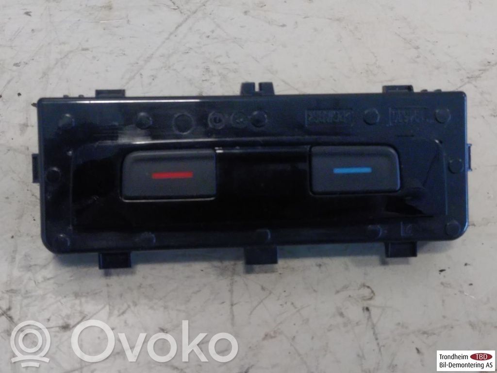 Volkswagen PASSAT B8 Unitate control climatizare 