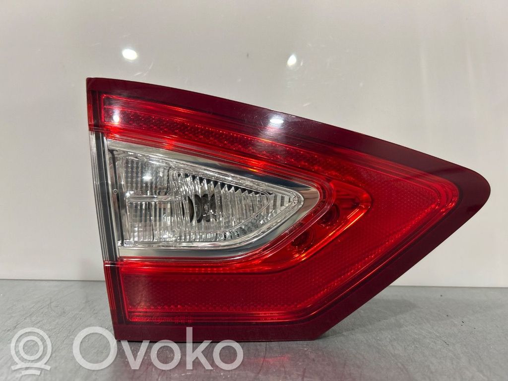 Ford Mondeo MK V Luz trasera/de freno 