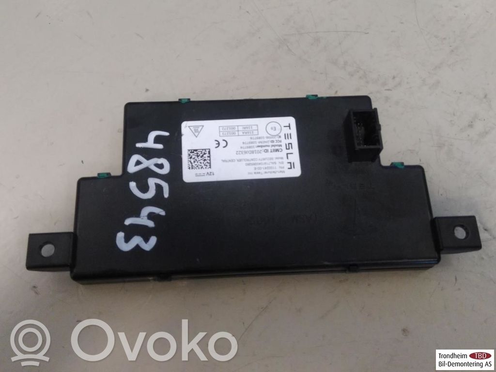 Tesla Model 3 Unité de commande / module de verrouillage centralisé porte 
