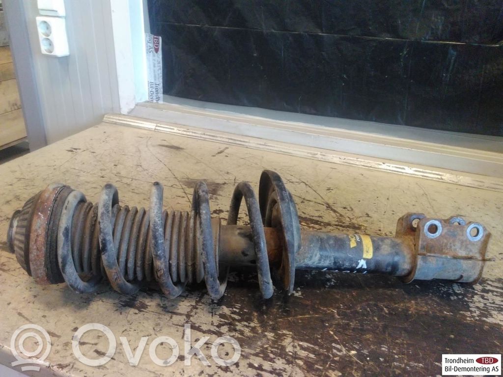 Opel Zafira B Amortyzator osi przedniej ze sprężyną 