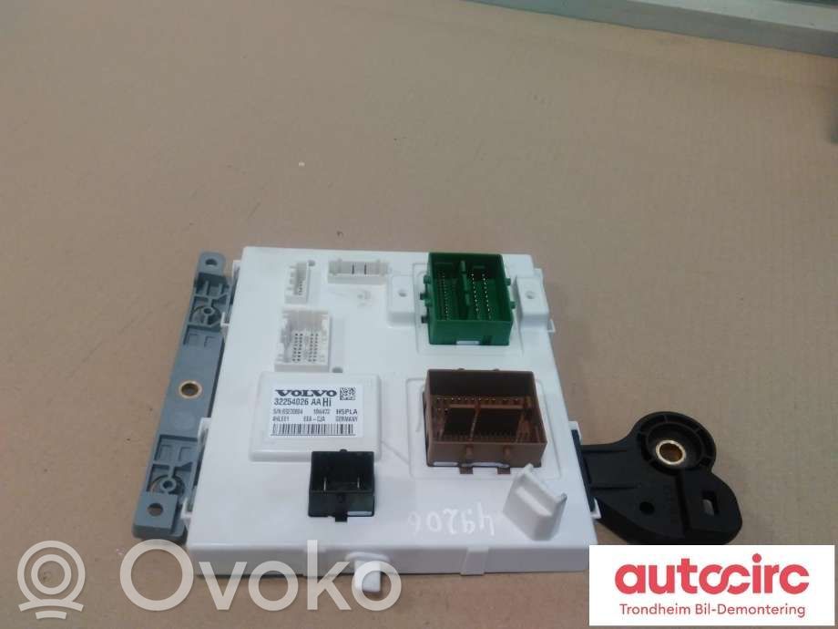 Volvo V60 Modul de control caroserie central 