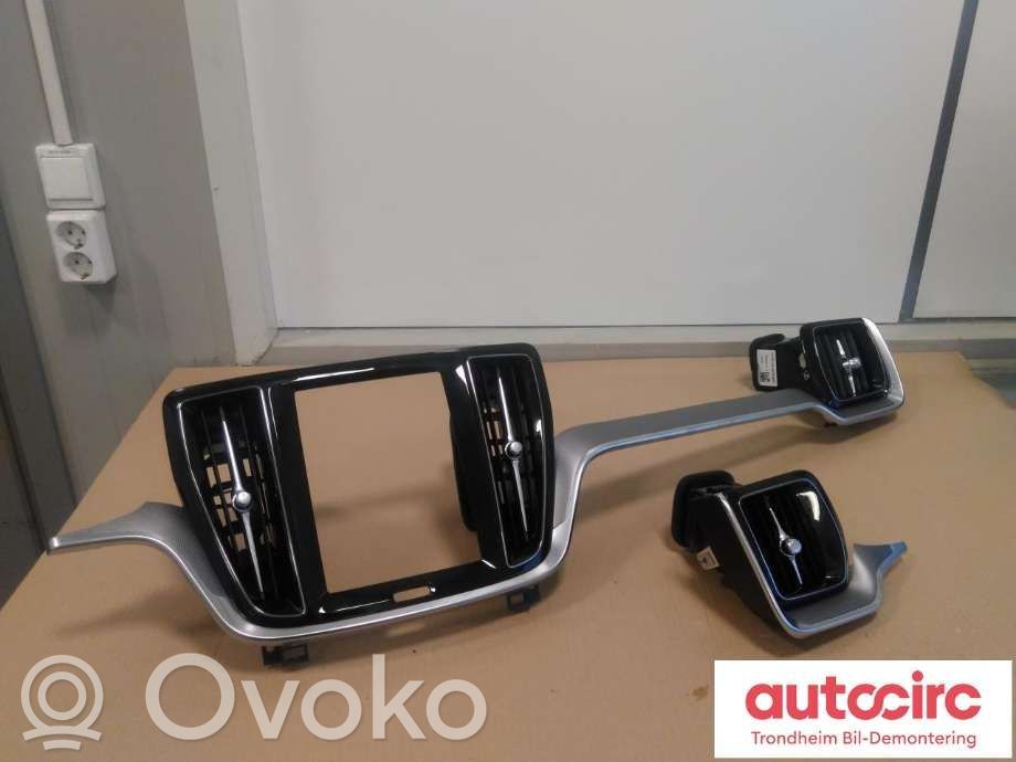 Volvo V60 Centrālais gaisa ventilācijas režģis 