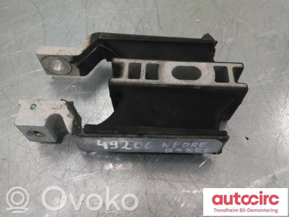 Engine mount bracket   31430509,31430509