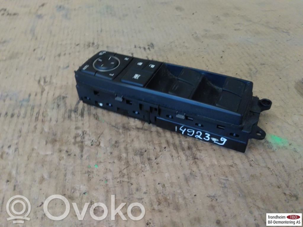 Lexus RX III Electric window control switch 