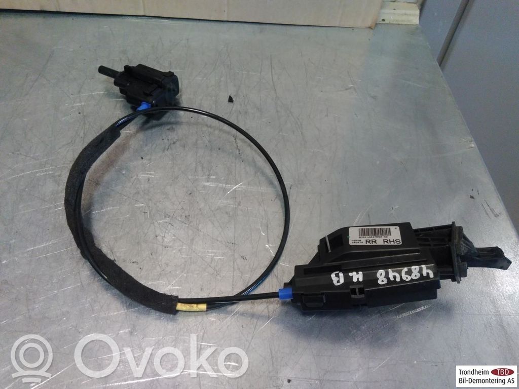 Ford Focus Etuoven pidätin 