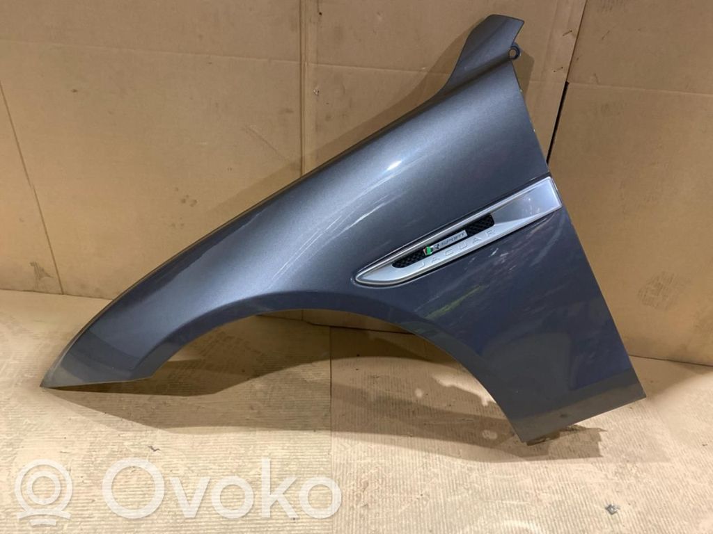 Jaguar XE Sparnas 