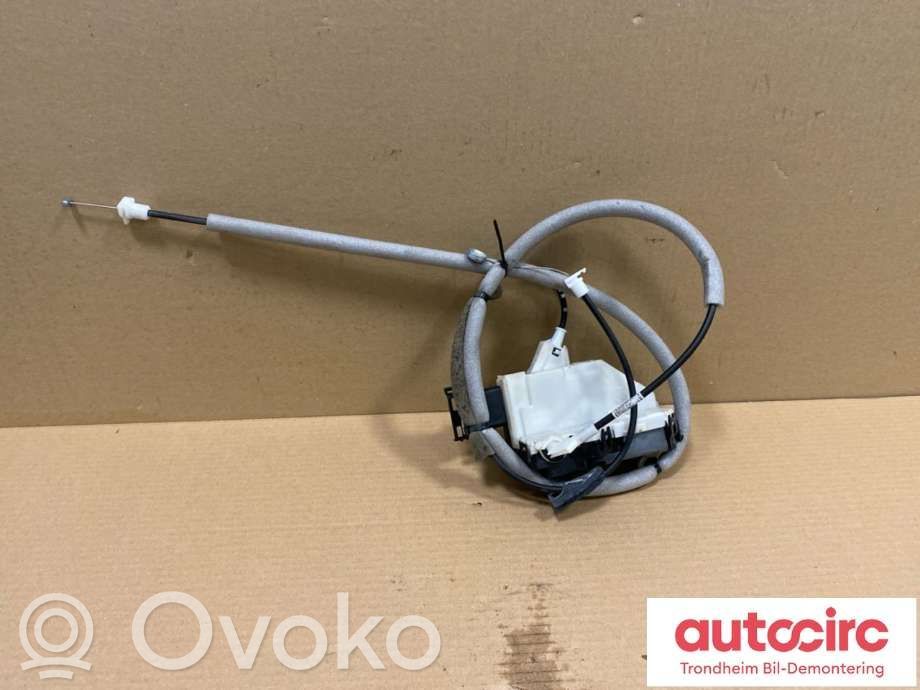 Peugeot Partner Rear door lock 