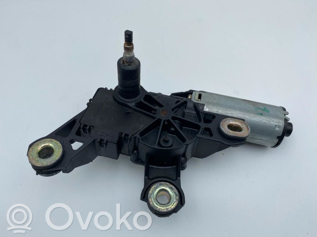 Volkswagen PASSAT B5.5 Wischermotor Heckscheibe 