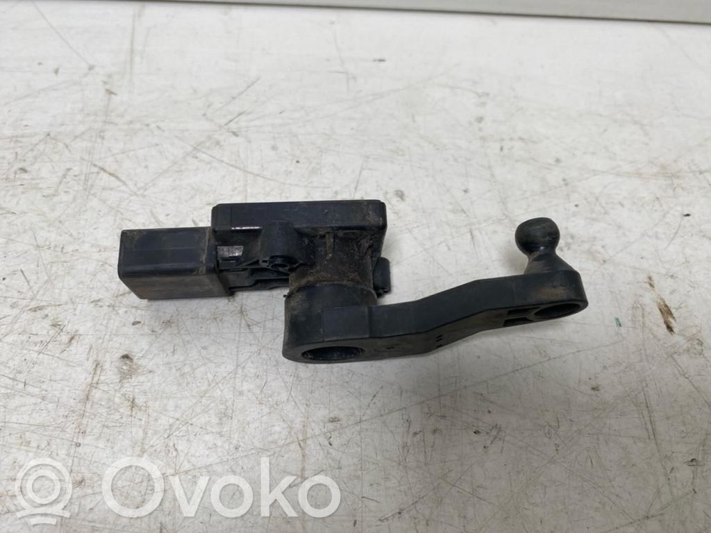 Audi E-tron GT Czujnik poziomu zawieszenia pneumatycznego osi przedniej 