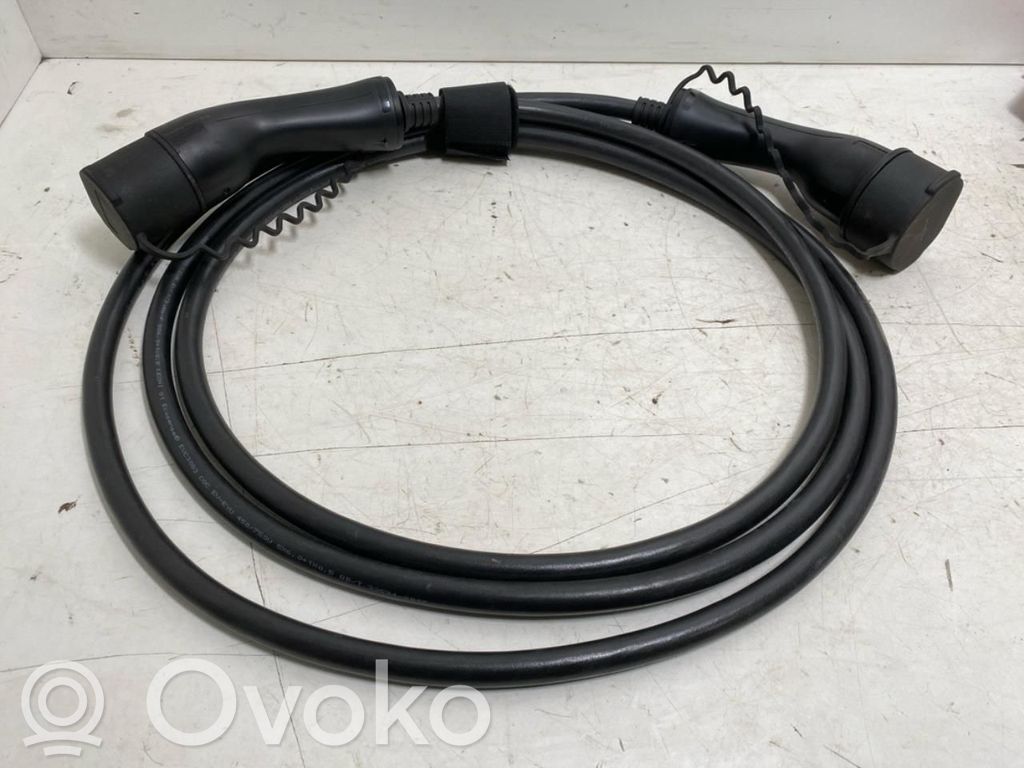 Sähköauton latauskaapeli   36309501,32257169,32257169,36309501
