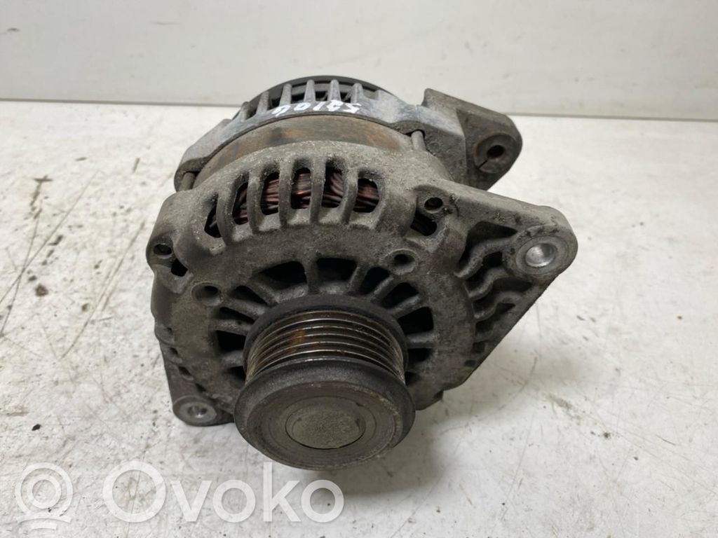 Opel Astra J Alternador 