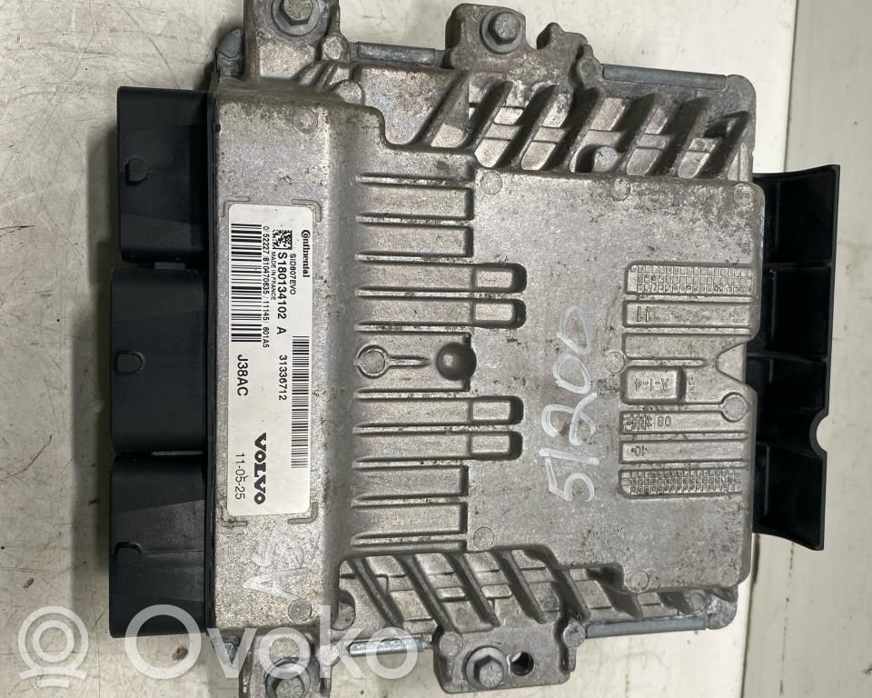 Volvo V70 Engine control unit/module ECU 