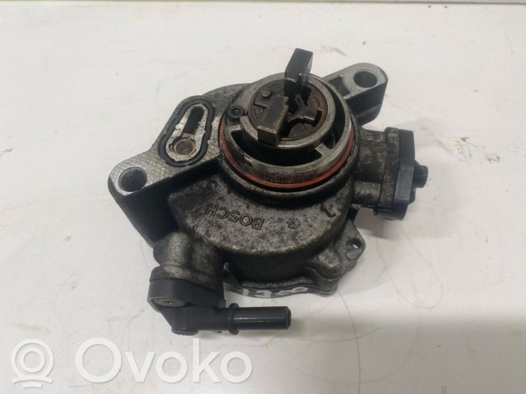Volvo V70 Vacuum pump 
