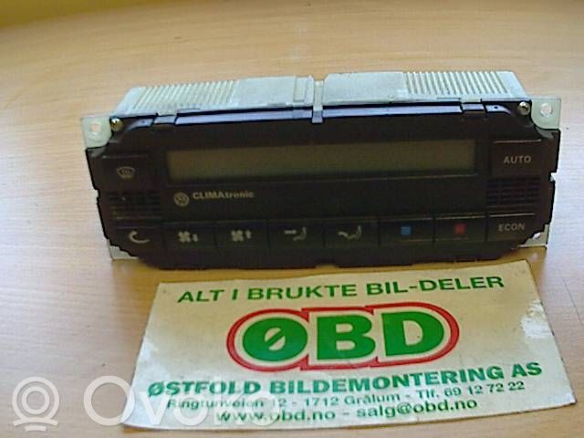 Volkswagen PASSAT B5 Console centrale, commande chauffage/clim 