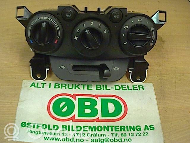 Mazda 2 Climate control/heater control trim 
