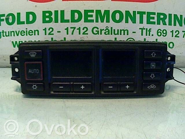 Audi A4 S4 B5 8D Console centrale, commande chauffage/clim 