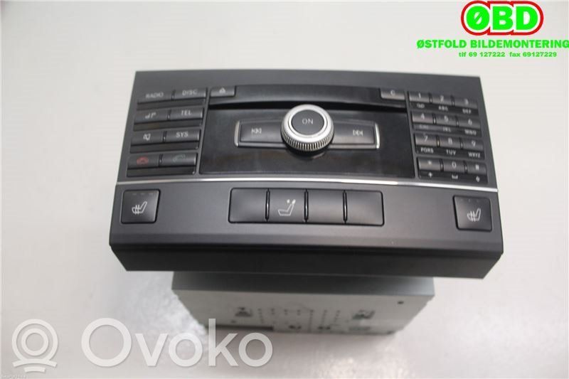 Mercedes-Benz E W212 Unitate principală radio/CD/DVD/GPS 