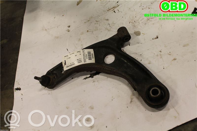 Toyota Yaris Braccio di controllo sospensione anteriore 