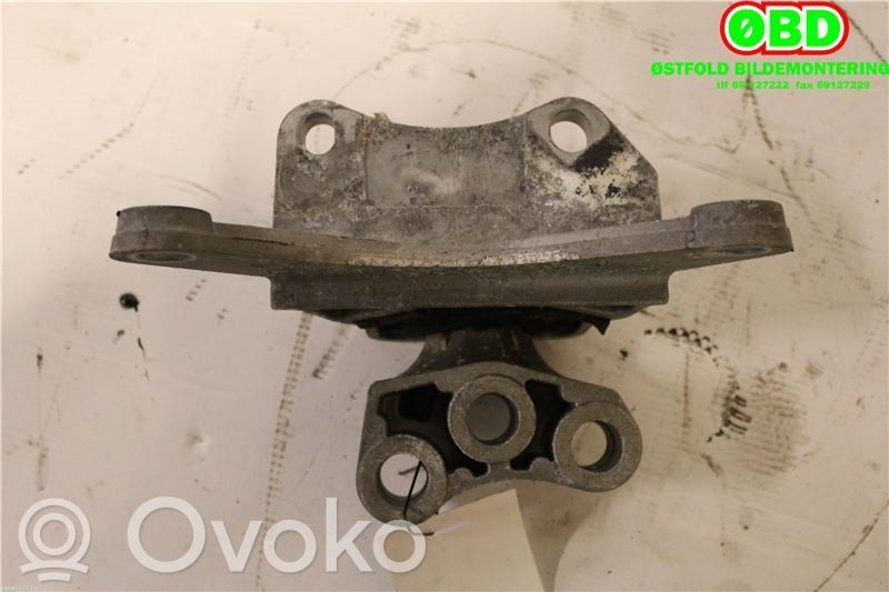 Alfa Romeo Giulietta Engine mount bracket 