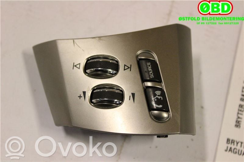 Jaguar XF X250 Autres commutateurs / boutons / leviers 