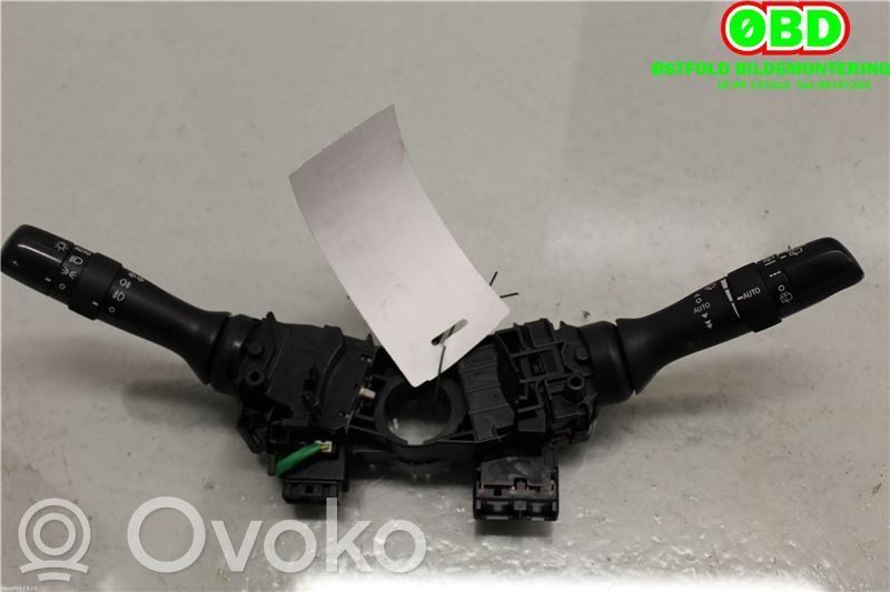 Toyota Prius (XW30) Interruptor de control multifunción 