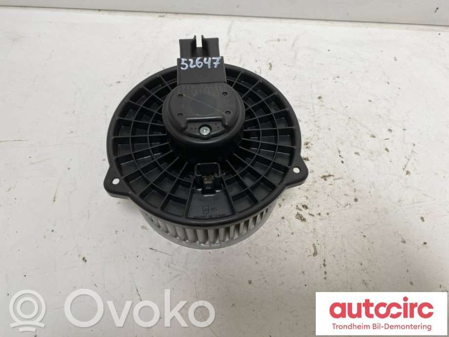 Mazda CX-5 Mazā radiatora ventilators 
