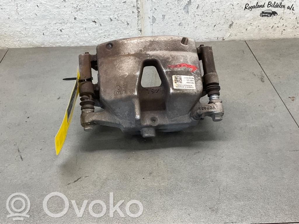 Skoda Enyaq iV Zacisk hamulcowy przedni