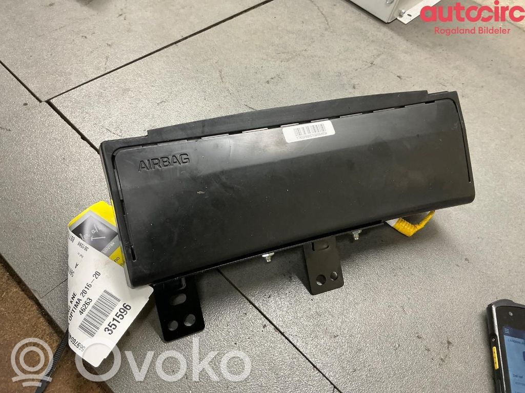KIA Optima Airbag pentru genunchi