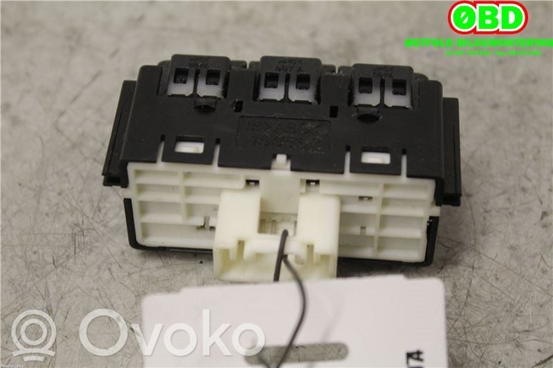 Toyota Auris 150 Sonstige Schalter / Griffe / Umschalter 