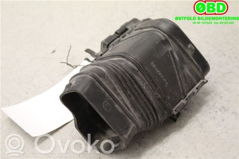Volvo XC70 Obudowa filtra powietrza 