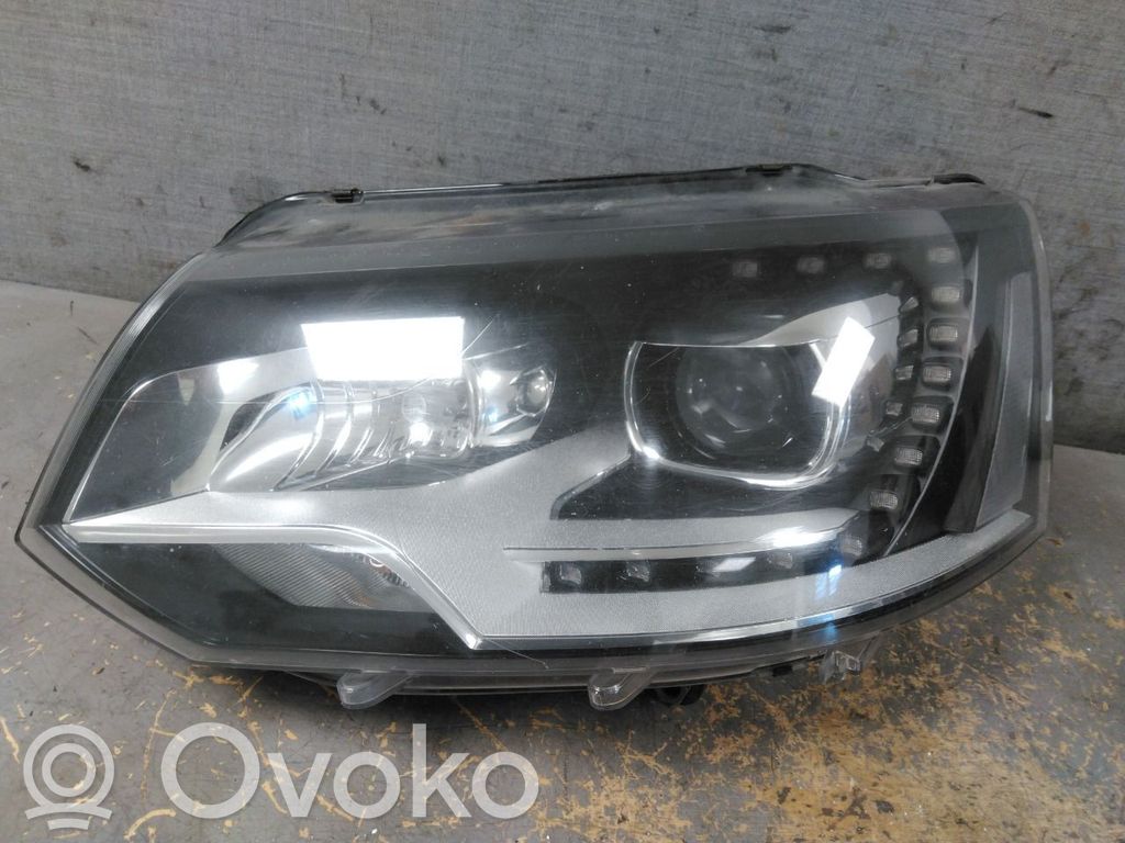 Volkswagen Transporter - Caravelle T5 Lampa przednia 