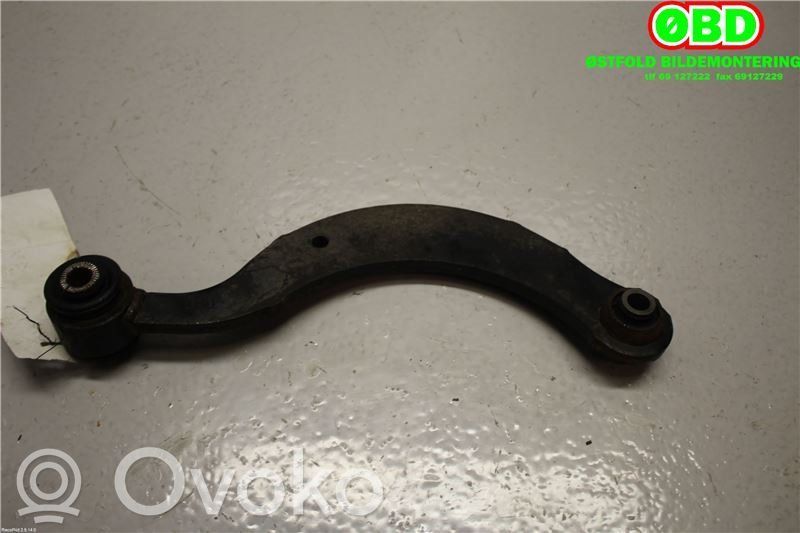Toyota Avensis T270 Braccio di controllo sospensione posteriore 