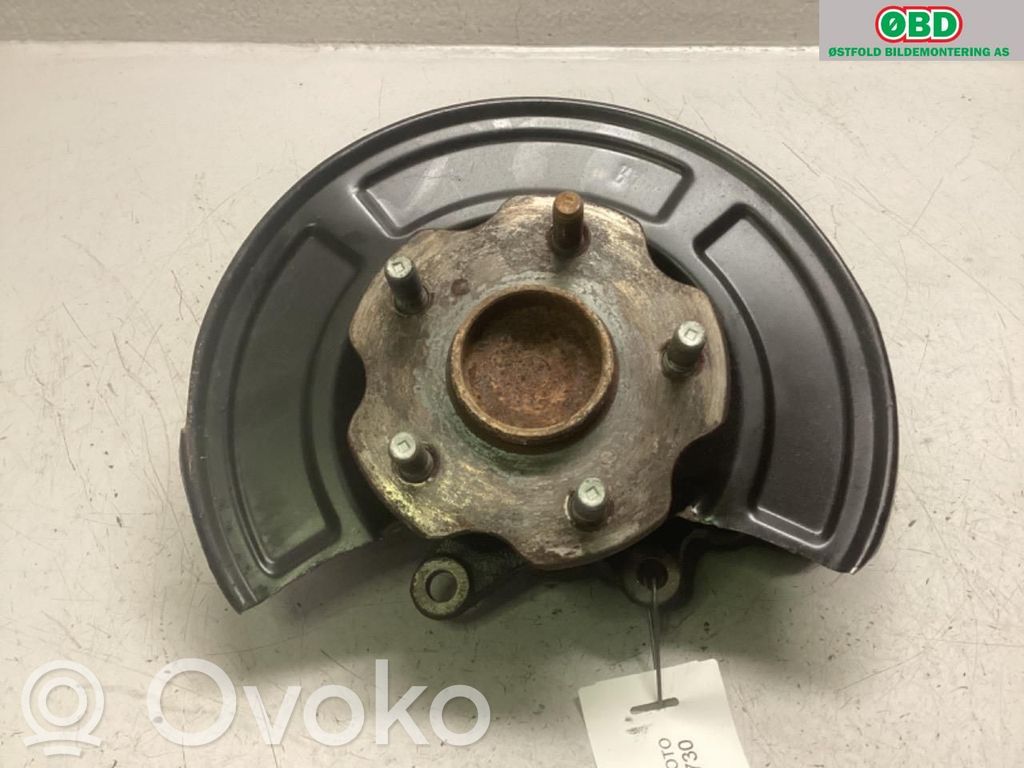Toyota Avensis T270 Fuso a snodo con mozzo ruota posteriore 