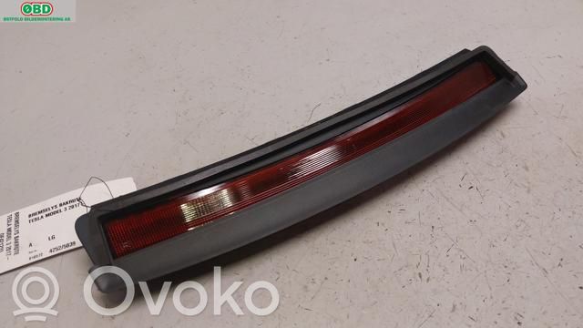 Tesla Model 3 Lampă spate în caroserie 