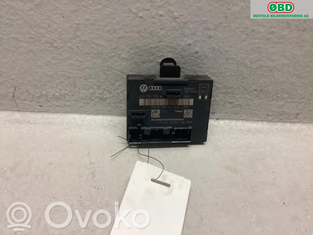 Unidad de control/módulo de la puerta   4F0959795P,4F0959795P
