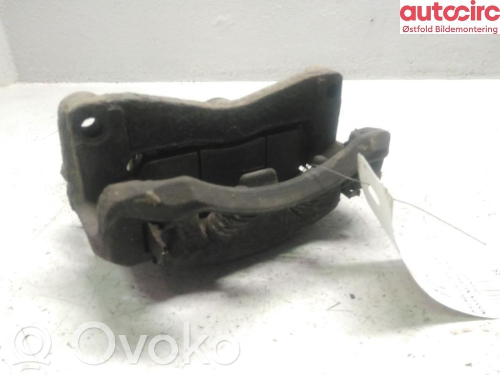 Nissan Navara D23 Bremssattel vorne
