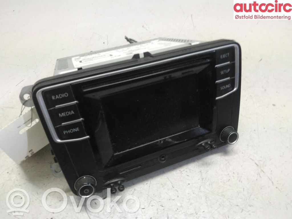 Volkswagen Caddy Panel / Radioodtwarzacz CD/DVD/GPS 