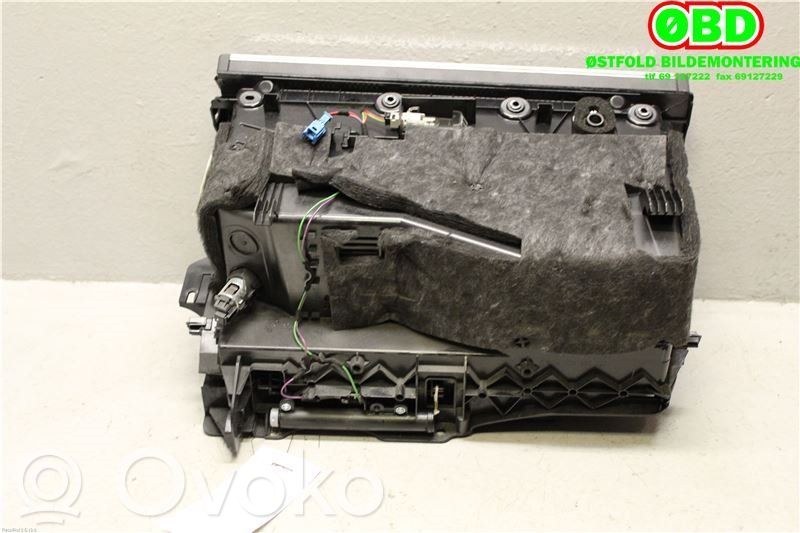 Mercedes-Benz C W204 Handschuhfach 
