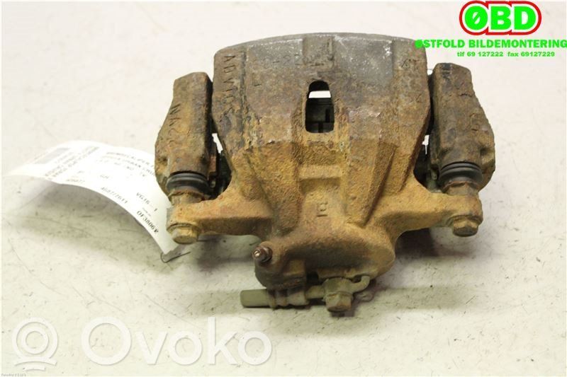 Toyota Urban Cruiser XP110 Zacisk hamulcowy przedni 