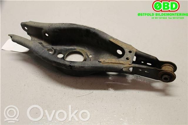 Lexus CT 200H Braccio di controllo sospensione posteriore 
