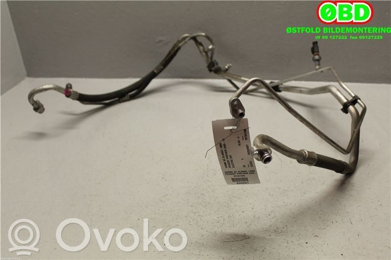 Ilmastointilaitteen putki (A/C)