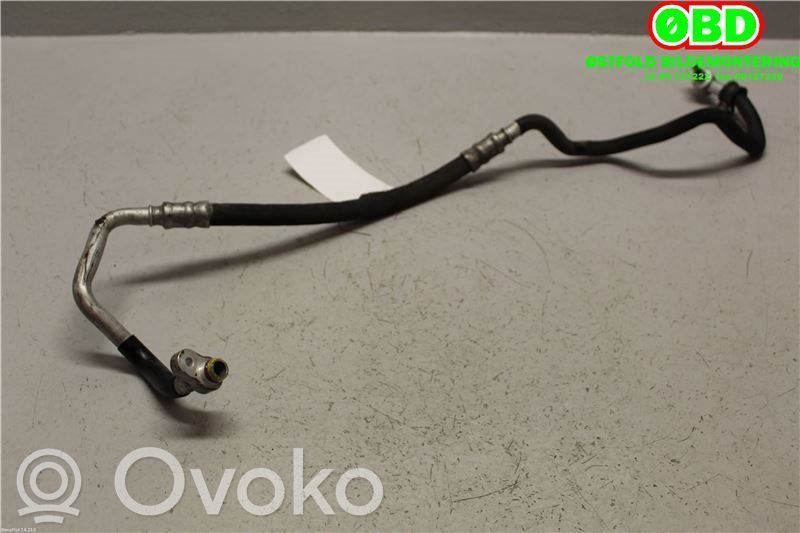 Audi A8 S8 D3 4E Ilmastointilaitteen putki (A/C) 