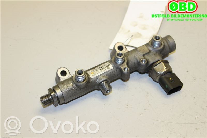 Audi A8 S8 D4 4H Distribuidor de combustible 