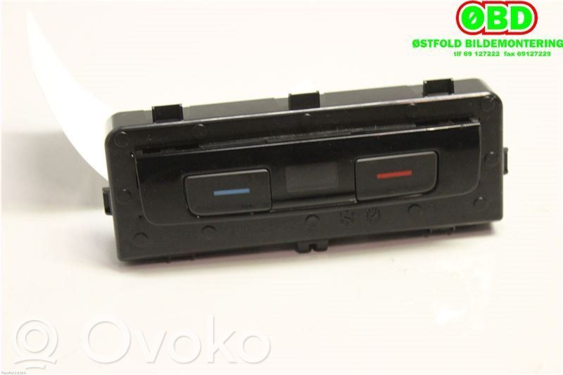 Volkswagen PASSAT B8 Mascherina climatizzatore/regolatore riscaldamento