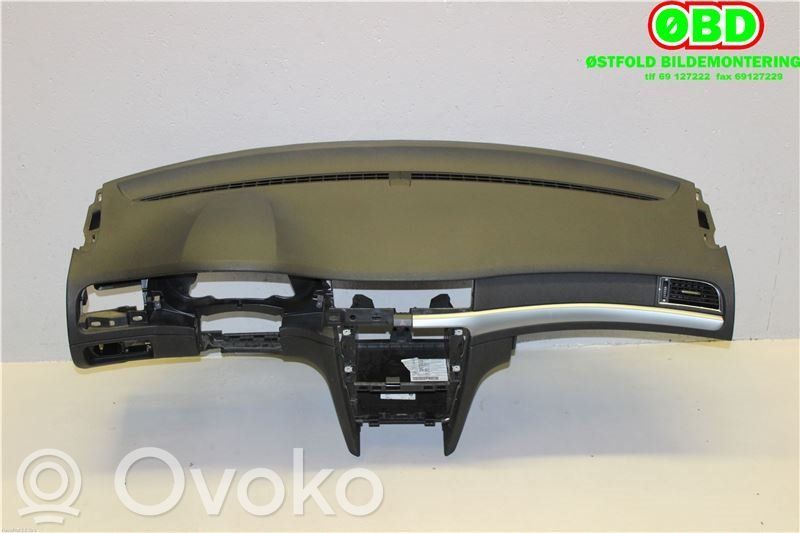 Skoda Superb B6 (3T) Panel de instrumentos 