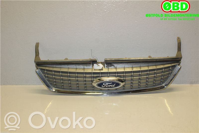 Ford Mondeo MK IV Etusäleikkö 