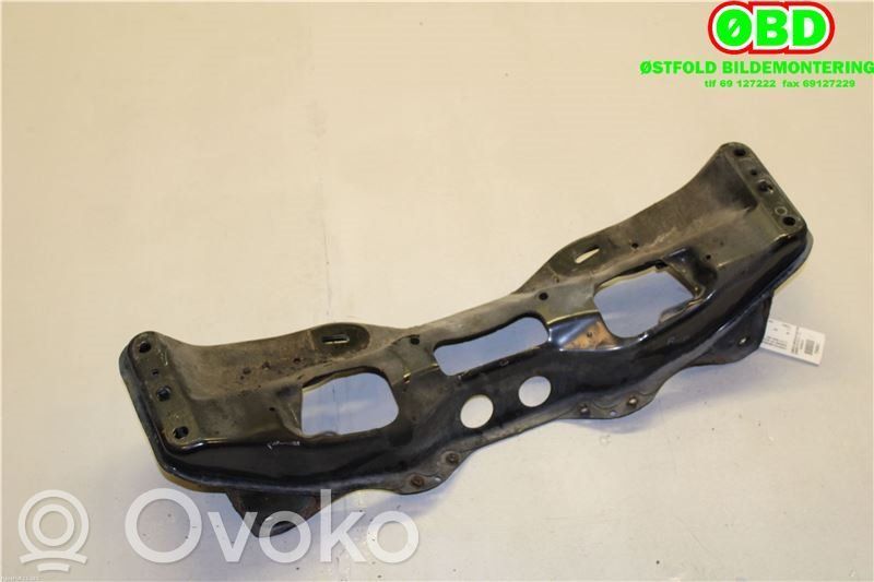 Subaru XV I Priekinis traversas 