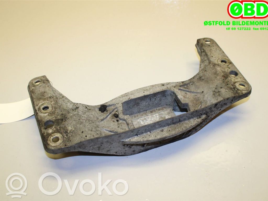 BMW 5 E60 E61 Pārnesumkārbas spilvens 